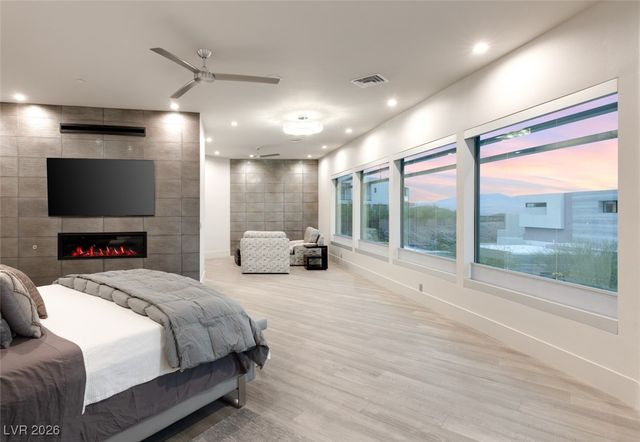 668 Dragon Peak Drive, Henderson, NV 89012