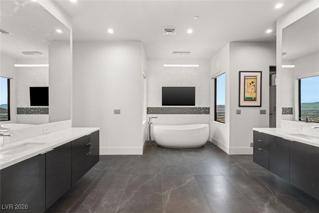 668 Dragon Peak Drive, Henderson, NV 89012