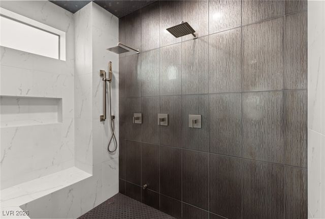 668 Dragon Peak Drive, Henderson, NV 89012