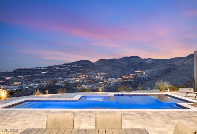 668 Dragon Peak Drive, Henderson, NV 89012