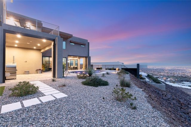 668 Dragon Peak Drive, Henderson, NV 89012