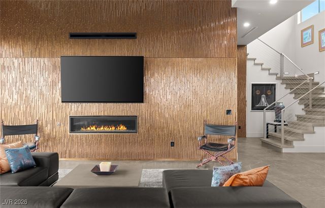 668 Dragon Peak Drive, Henderson, NV 89012