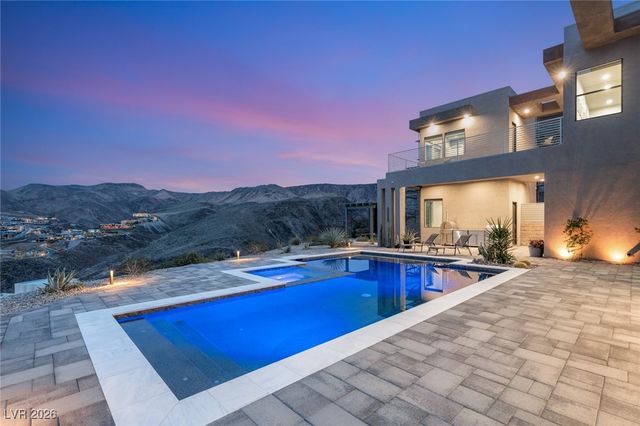 668 Dragon Peak Drive, Henderson, NV 89012