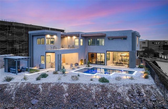 668 Dragon Peak Drive, Henderson, NV 89012