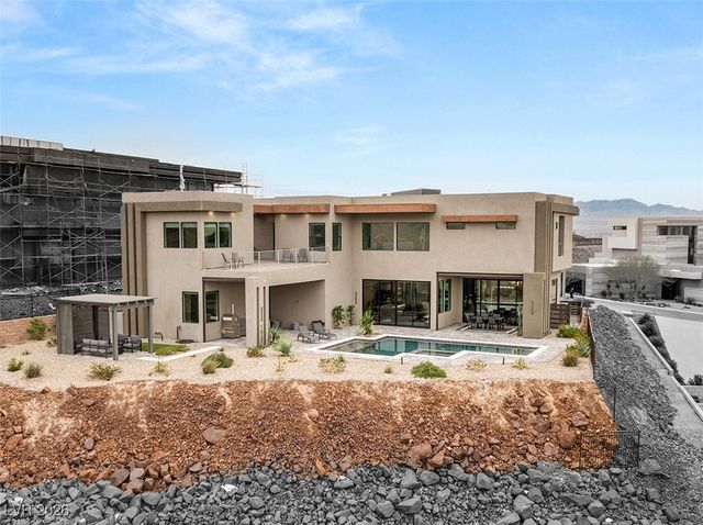 668 Dragon Peak Drive, Henderson, NV 89012