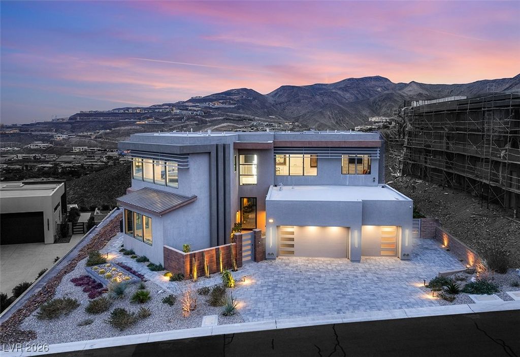 668 Dragon Peak Drive, Henderson, NV 89012