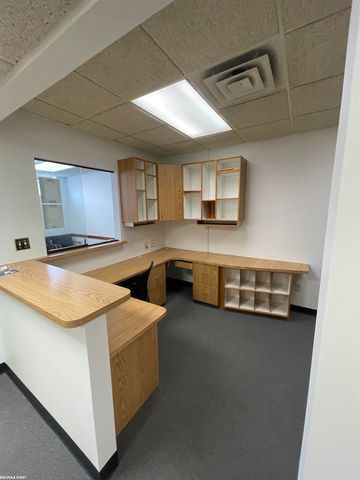 43301 Commons Drive, Shelby Twp, MI 48038