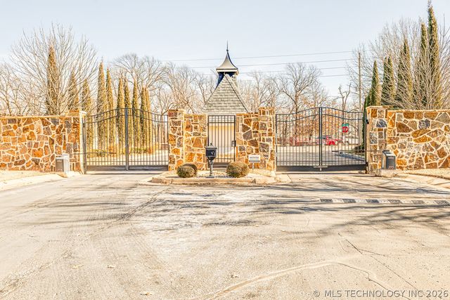 4608 E 94TH Street, Tulsa, OK 74137