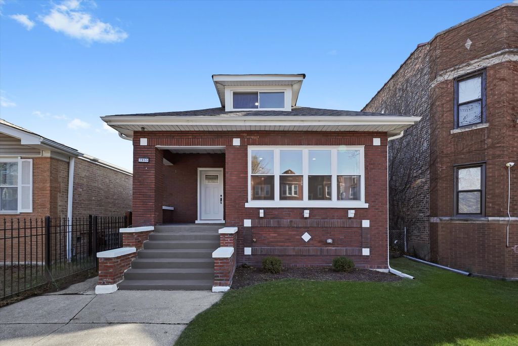 7955 S Harvard Avenue, Chicago, IL 60620
