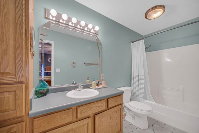 2545 Tulip Lane, Hobart, IN 46342