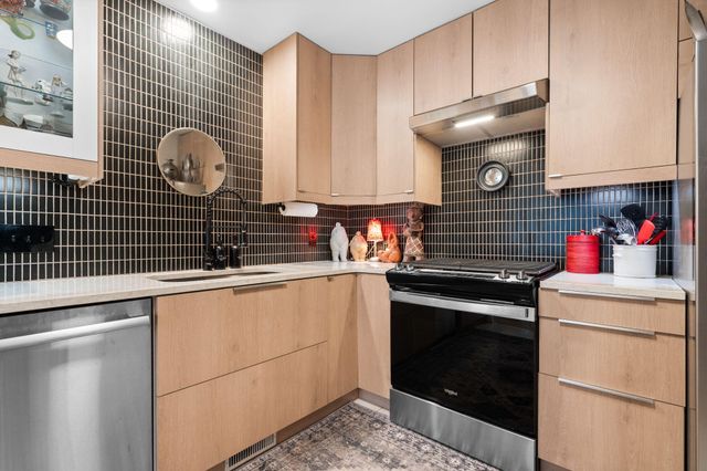 586 Liberty Pointe Drive, Ann Arbor, MI 48103