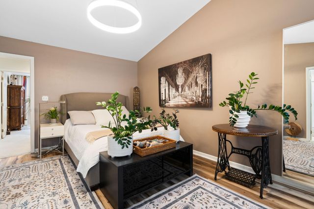 586 Liberty Pointe Drive, Ann Arbor, MI 48103