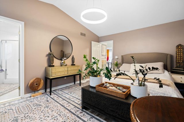 586 Liberty Pointe Drive, Ann Arbor, MI 48103