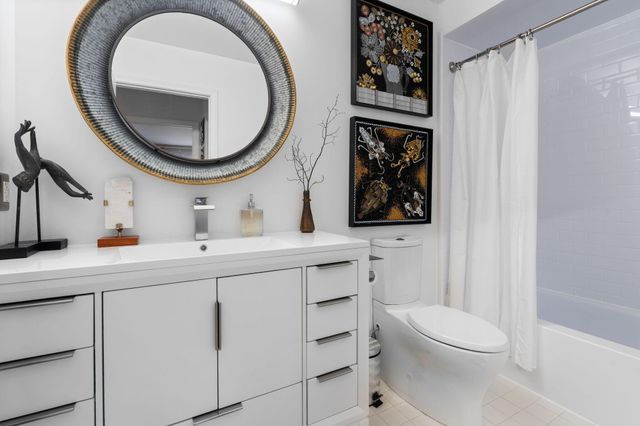 586 Liberty Pointe Drive, Ann Arbor, MI 48103