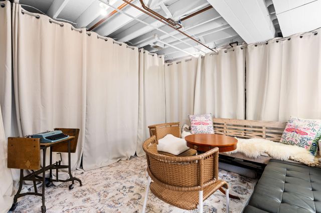 586 Liberty Pointe Drive, Ann Arbor, MI 48103