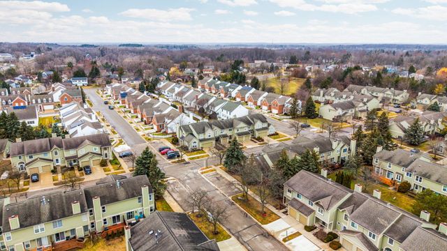 586 Liberty Pointe Drive, Ann Arbor, MI 48103