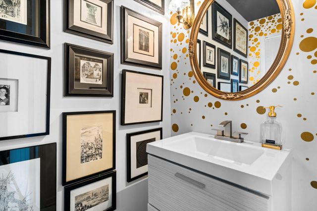 586 Liberty Pointe Drive, Ann Arbor, MI 48103