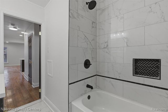 19766 Whitcomb Street, Detroit, MI 48235