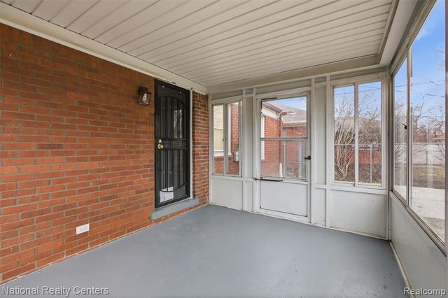 19766 Whitcomb Street, Detroit, MI 48235