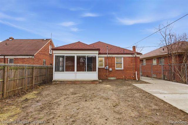 19766 Whitcomb Street, Detroit, MI 48235