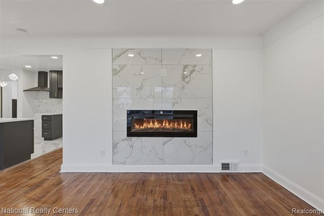 19766 Whitcomb Street, Detroit, MI 48235