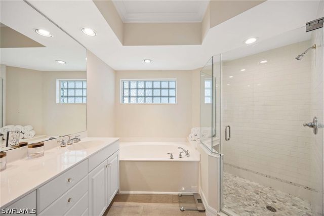 315 Dunes BLVD 801, Naples, FL 34110