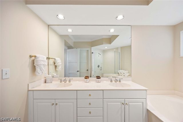 315 Dunes BLVD 801, Naples, FL 34110