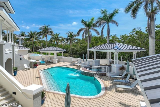 315 Dunes BLVD 801, Naples, FL 34110