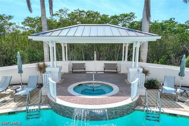 315 Dunes BLVD 801, Naples, FL 34110