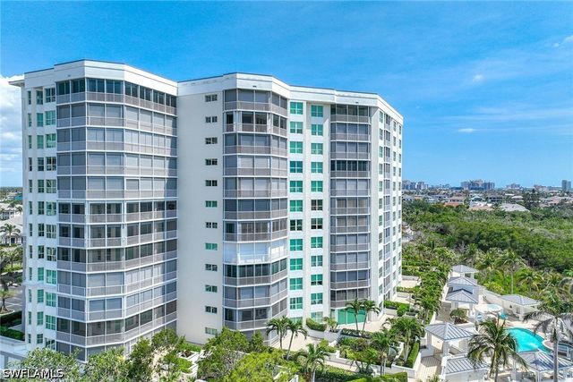 315 Dunes BLVD 801, Naples, FL 34110