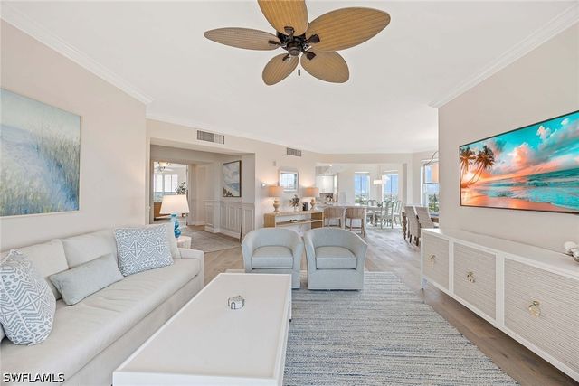 315 Dunes BLVD 801, Naples, FL 34110