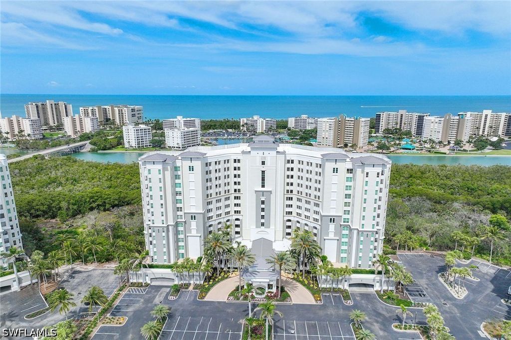 315 Dunes BLVD 801, Naples, FL 34110