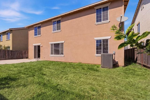 2153 Saddlebrook Way, Oakdale, CA 95361