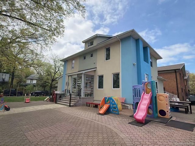 157-15 Oak Avenue, Flushing, NY 11355
