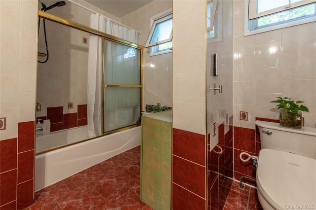 157-15 Oak Avenue, Flushing, NY 11355