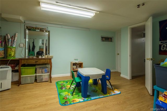 157-15 Oak Avenue, Flushing, NY 11355
