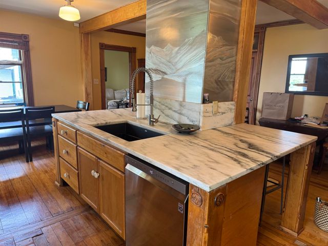27 Inn Rd Apt 3, Charlotte, VT 05445