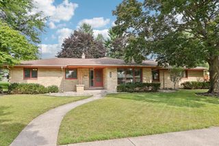 308 Donald DRIVE, Burlington, WI 53105