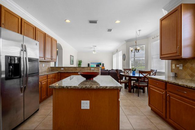 11279 SW Glengarry Court, Port St Lucie, FL 34987