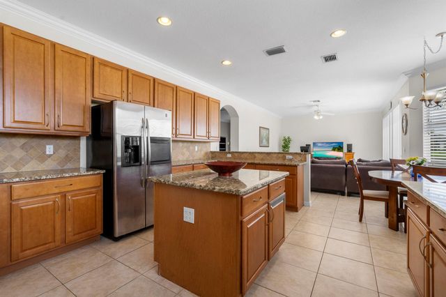 11279 SW Glengarry Court, Port St Lucie, FL 34987