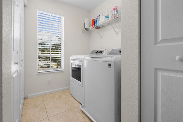 11279 SW Glengarry Court, Port St Lucie, FL 34987