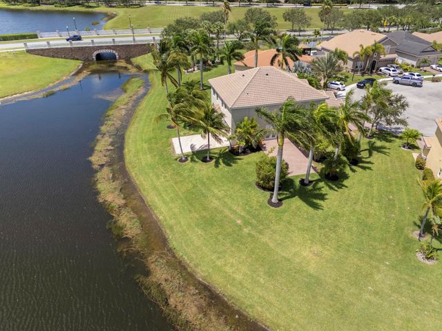 11279 SW Glengarry Court, Port St Lucie, FL 34987