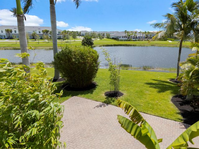11279 SW Glengarry Court, Port St Lucie, FL 34987