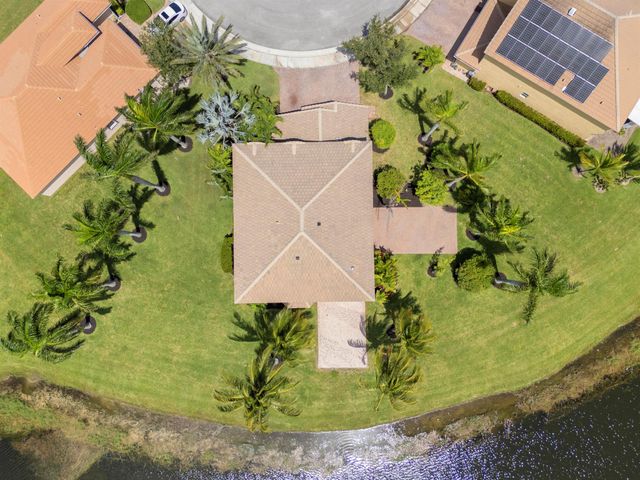 11279 SW Glengarry Court, Port St Lucie, FL 34987
