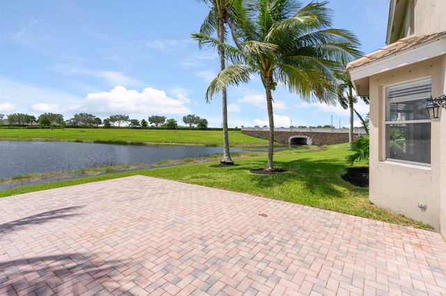 11279 SW Glengarry Court, Port St Lucie, FL 34987