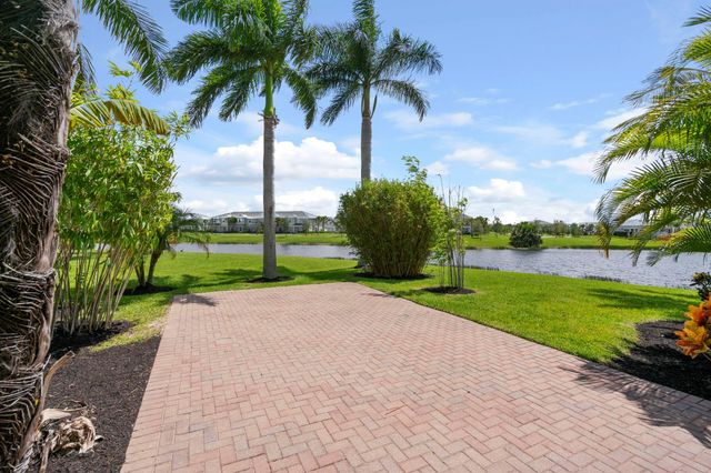 11279 SW Glengarry Court, Port St Lucie, FL 34987