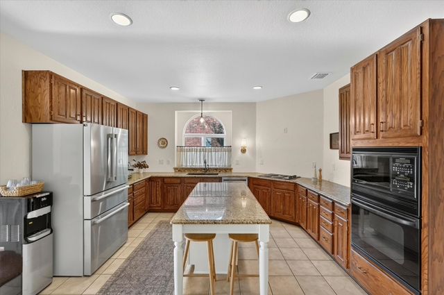 153 Wellington Lane, Heath, TX 75032