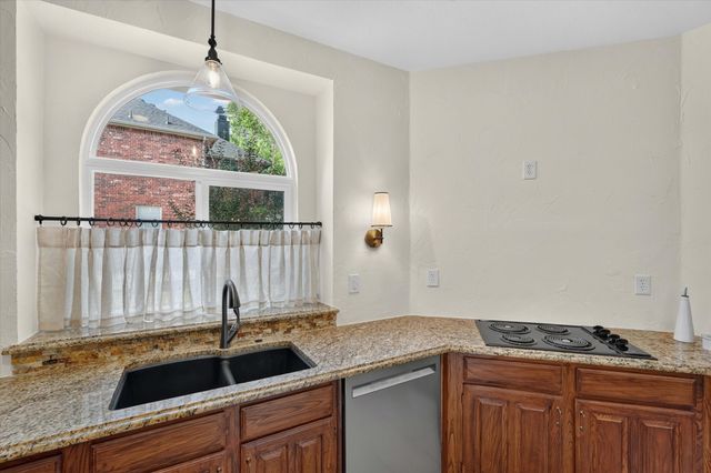 153 Wellington Lane, Heath, TX 75032