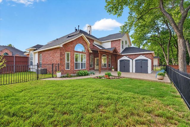 153 Wellington Lane, Heath, TX 75032