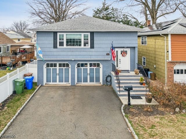 76 Elmwood Ter, Linden City, NJ 07036